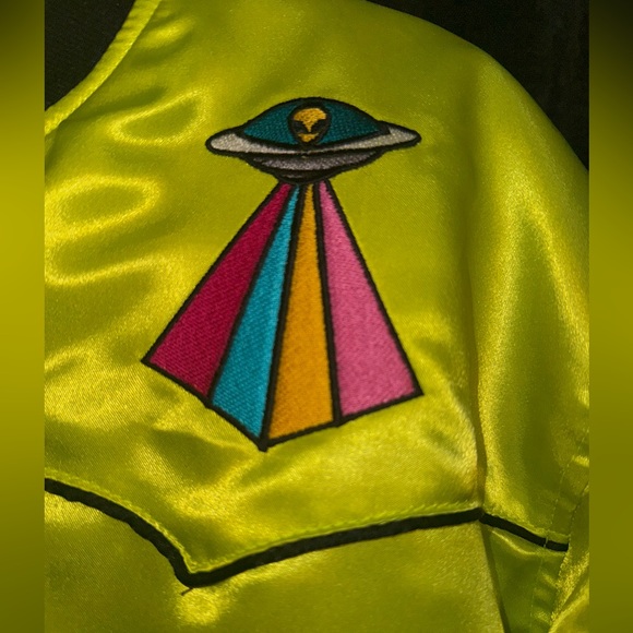 CLUB EXX Vibrant Yellow UFO Embroidered Women's Jacket - Picture 8 of 9